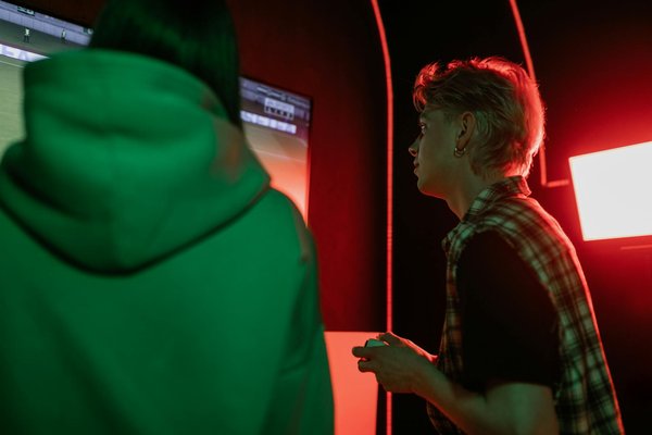 Enhancing real-time insights in smart manufacturing: unlocking the game-changing benefits of edge computing